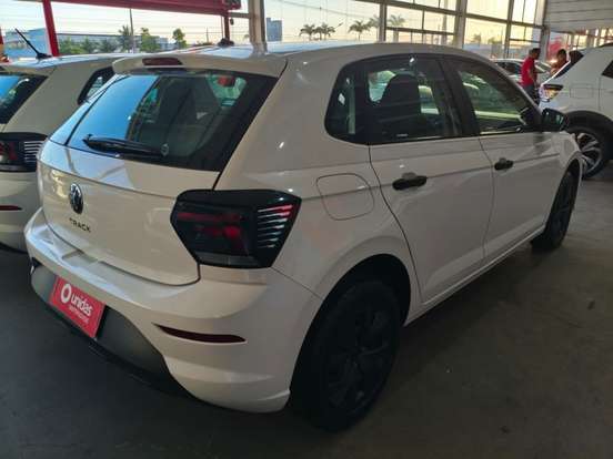 VOLKSWAGEN-POLO-2023