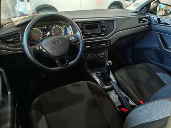 VOLKSWAGEN-POLO-2023