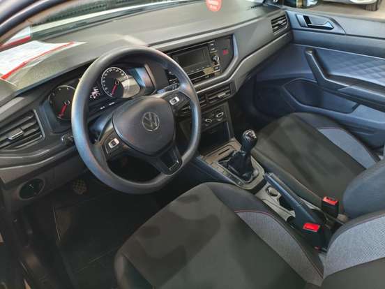 VOLKSWAGEN-POLO-2023