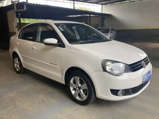 VOLKSWAGEN-POLO SEDAN-1.6 MI COMFORTLINE 8V FLEX 4P MANUAL VOLKSWAGEN-POLO SEDAN-2013
