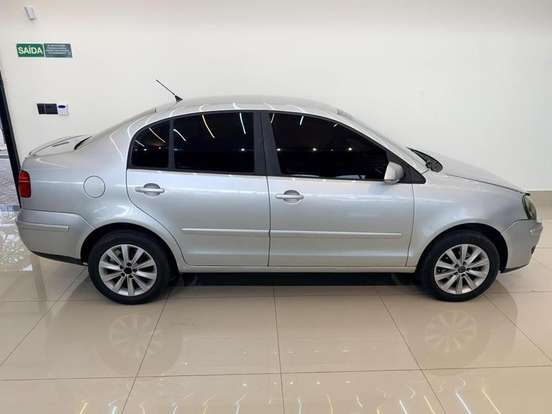 VOLKSWAGEN-POLO SEDAN-1.6 MI 8V FLEX 4P MANUAL VOLKSWAGEN-POLO SEDAN-2011