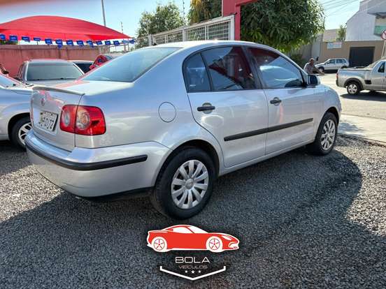 VOLKSWAGEN-POLO SEDAN-1.6 MI COMFORTLINE 8V FLEX 4P MANUAL VOLKSWAGEN-POLO SEDAN-2010