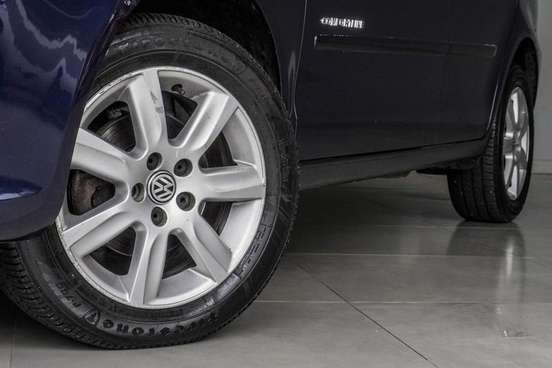 VOLKSWAGEN-POLO SEDAN-2012