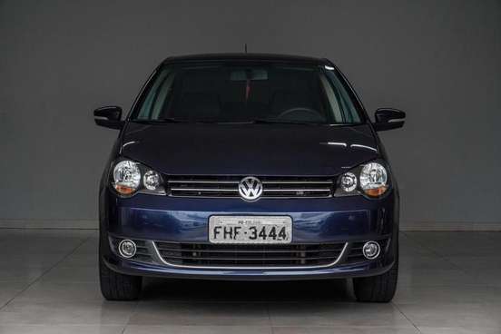 VOLKSWAGEN-POLO SEDAN-2012