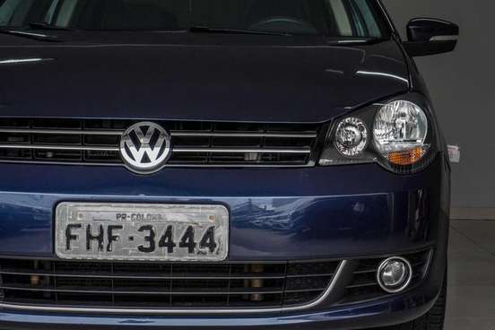 VOLKSWAGEN-POLO SEDAN-2012