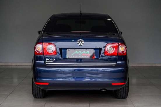 VOLKSWAGEN-POLO SEDAN-2012