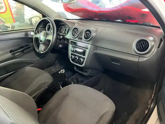 VOLKSWAGEN-SAVEIRO-1.6 MI CS 8V FLEX 2P MANUAL G.V VOLKSWAGEN-SAVEIRO-2012