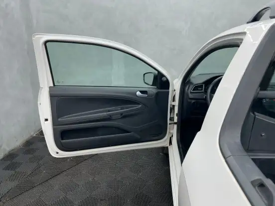 VOLKSWAGEN-SAVEIRO-1.6 MSI ROBUST CS 16V FLEX 2P MANUAL VOLKSWAGEN-SAVEIRO-2025