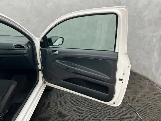 VOLKSWAGEN-SAVEIRO-2024