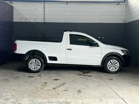 VOLKSWAGEN-SAVEIRO-2023