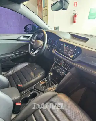 VOLKSWAGEN-TAOS-2021