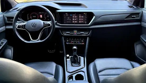 VOLKSWAGEN-TAOS-2023