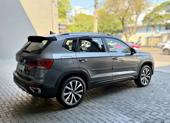 VOLKSWAGEN-TAOS-1.4 250 TSI TOTAL FLEX HIGHLINE AUTOMÁTICO VOLKSWAGEN-TAOS-2023