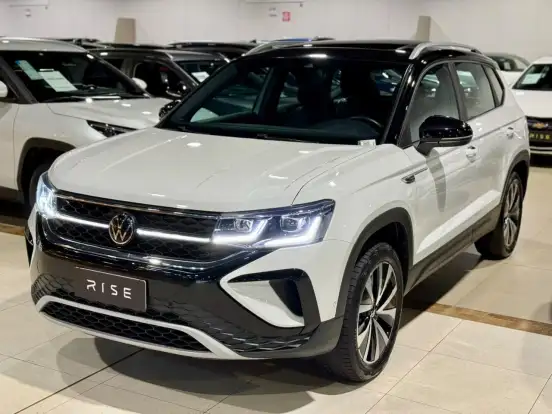 VOLKSWAGEN-TAOS-2023