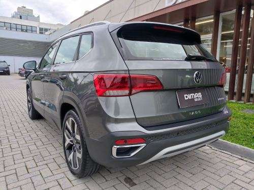 VOLKSWAGEN-TAOS-2024