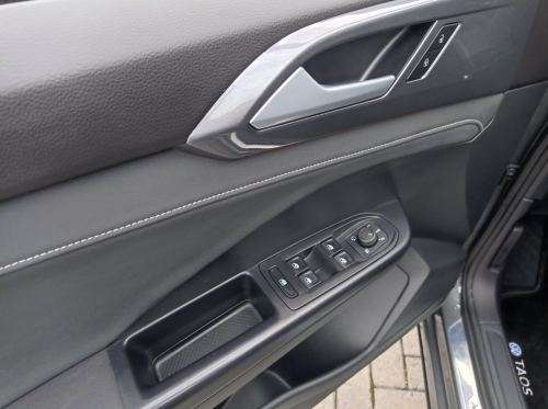 VOLKSWAGEN-TAOS-2024