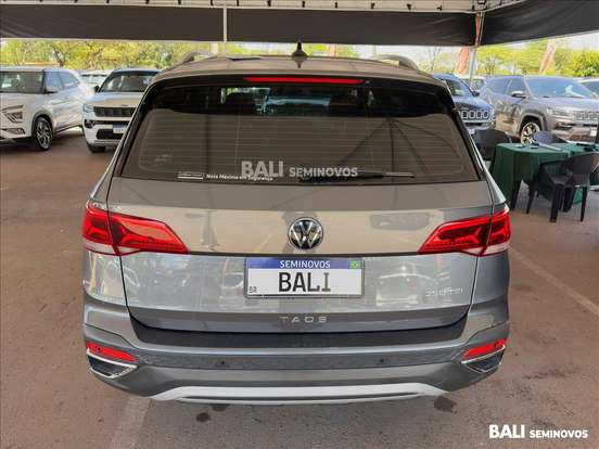 VOLKSWAGEN-TAOS-2024