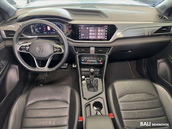 VOLKSWAGEN-TAOS-2024