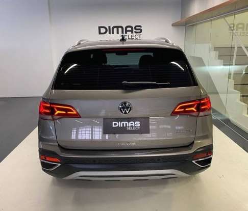 VOLKSWAGEN-TAOS-2024
