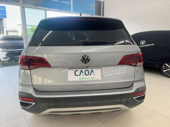 VOLKSWAGEN-TAOS-2023