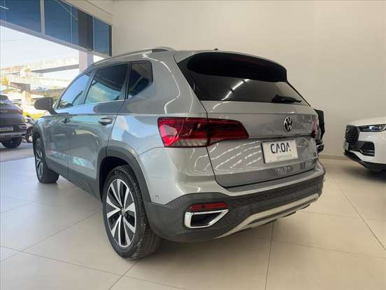 VOLKSWAGEN-TAOS-1.4 250 TSI TOTAL FLEX HIGHLINE AUTOMÁTICO VOLKSWAGEN-TAOS-2023