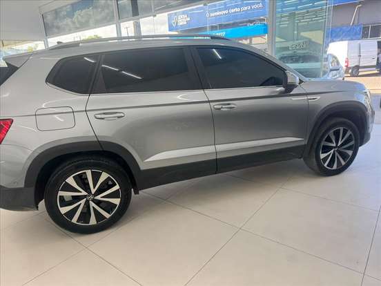 VOLKSWAGEN-TAOS-1.4 250 TSI TOTAL FLEX HIGHLINE AUTOMÁTICO VOLKSWAGEN-TAOS-2023