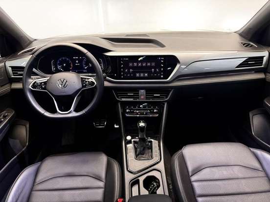 VOLKSWAGEN-TAOS-2024