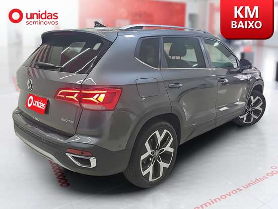 VOLKSWAGEN-TAOS-2024