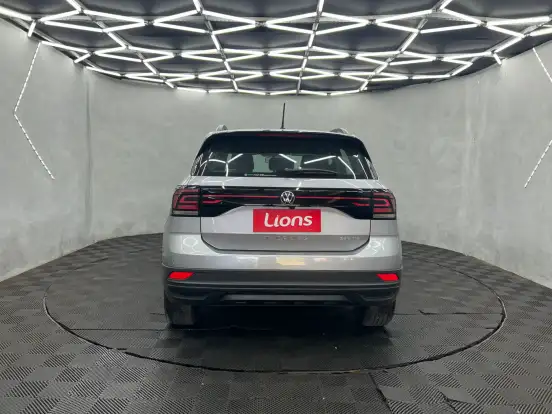 VOLKSWAGEN-T-CROSS-2024
