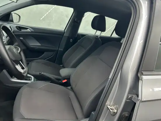 VOLKSWAGEN-T-CROSS-2024