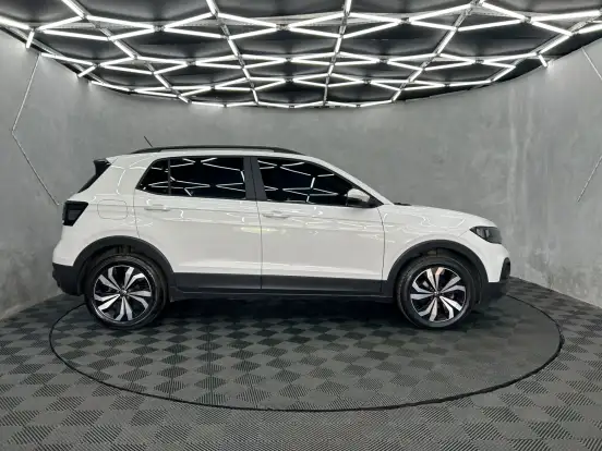 VOLKSWAGEN-T-CROSS-2024