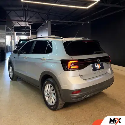 VOLKSWAGEN-T-CROSS-2019