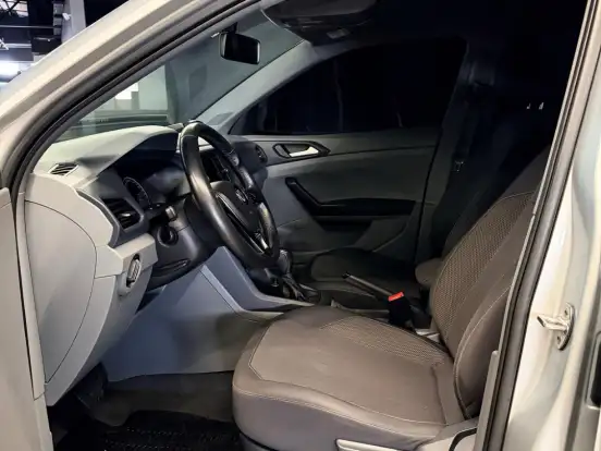 VOLKSWAGEN-T-CROSS-1.0 200 TSI TOTAL FLEX AUTOMÁTICO VOLKSWAGEN-T-CROSS-2019