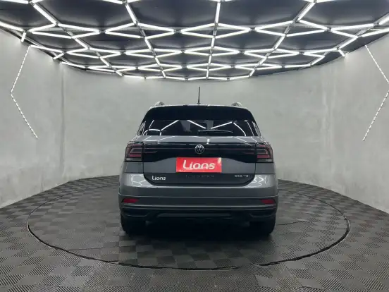 VOLKSWAGEN-T-CROSS-2024