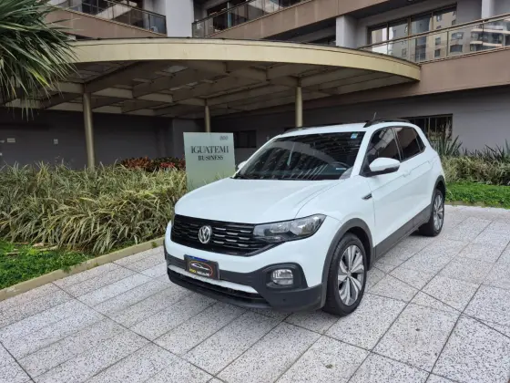 VOLKSWAGEN T-CROSS 1.0 200 TSI TOTAL FLEX COMFORTLINE AUTOMÁTICO