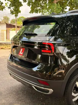 VOLKSWAGEN-T-CROSS-2024