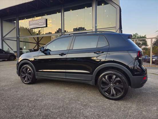 VOLKSWAGEN-T-CROSS-2023