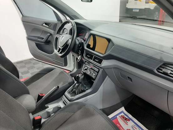 VOLKSWAGEN-T-CROSS-1.0 200 TSI TOTAL FLEX AUTOMÁTICO VOLKSWAGEN-T-CROSS-2020