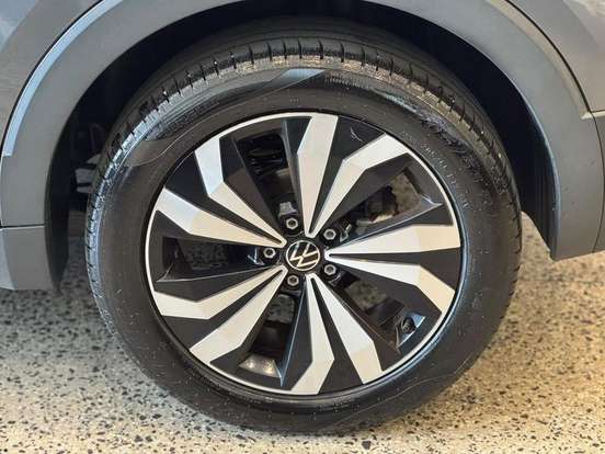 VOLKSWAGEN-T-CROSS-2024