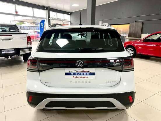 VOLKSWAGEN-T-CROSS-2025