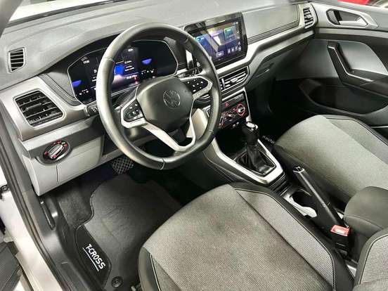 VOLKSWAGEN-T-CROSS-2025