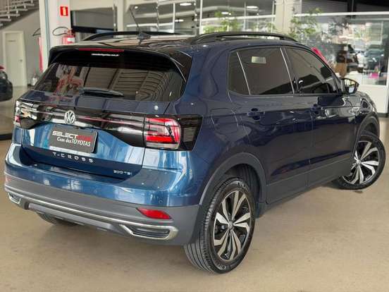VOLKSWAGEN-T-CROSS-2020