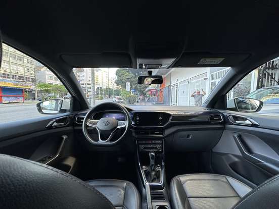 VOLKSWAGEN-T-CROSS-2021