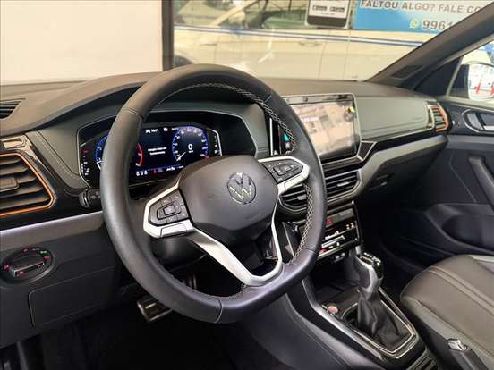 VOLKSWAGEN-T-CROSS-2025