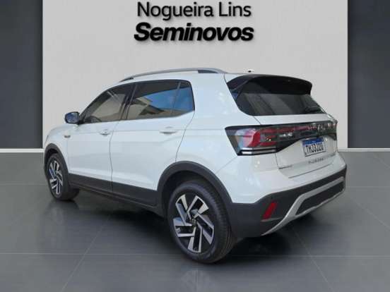 VOLKSWAGEN-T-CROSS-2024
