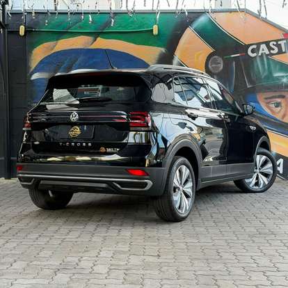 VOLKSWAGEN-T-CROSS-2019