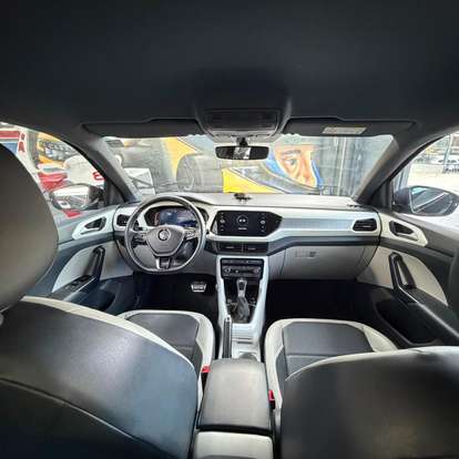 VOLKSWAGEN-T-CROSS-2019