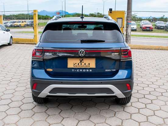 VOLKSWAGEN-T-CROSS-1.4 250 TSI TOTAL FLEX HIGHLINE AUTOMÁTICO VOLKSWAGEN-T-CROSS-2024