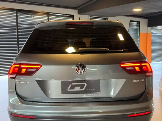 VOLKSWAGEN-TIGUAN-1.4 250 TSI TOTAL FLEX ALLSPACE COMFORTLINE TIPTRONIC VOLKSWAGEN-TIGUAN-2018