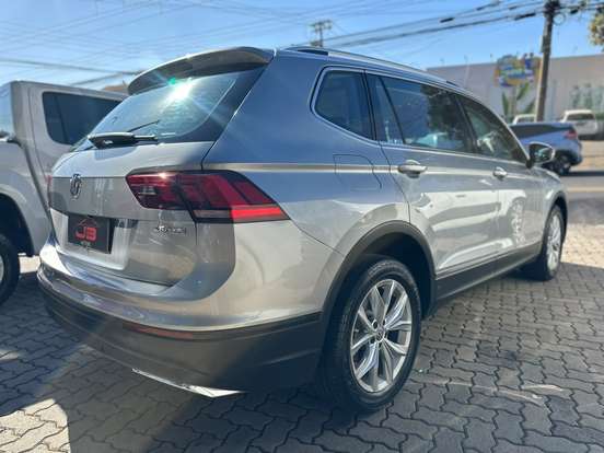 VOLKSWAGEN-TIGUAN-2019